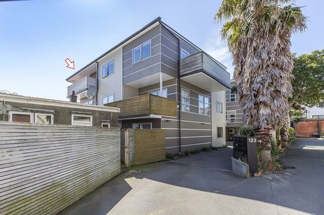 Photo of property in 8/123 The Parade, Island Bay, Wellington, 6023
