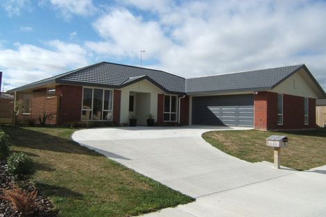 Photo of property in 5 Boston Parade, Kelvin Grove, Palmerston North, 4414
