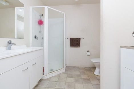 Photo of property in 10/242 Great North Road, Henderson, Auckland, 0612