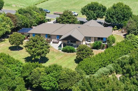 Photo of property in 38 Saint Laurent Way, Ohau, Levin, 5570