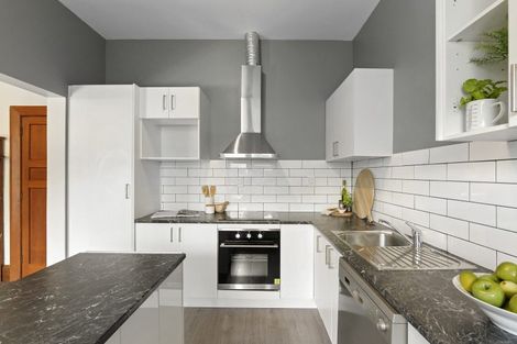 Photo of property in 229 Geraldine Street, Edgeware, Christchurch, 8013