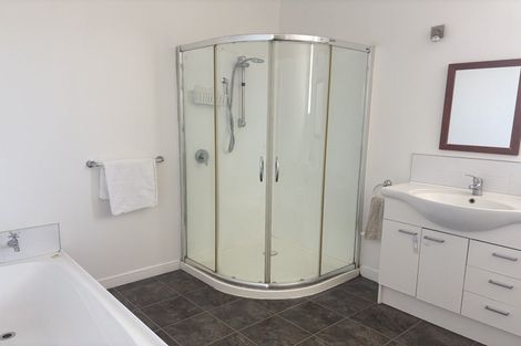 Photo of property in 10 Wallace Road, Waipukurau, 4200