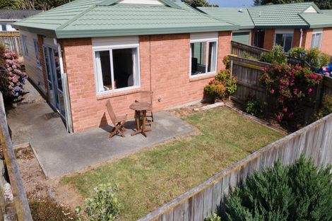 Photo of property in 5 Pohutukawa Grove, Titahi Bay, Porirua, 5022
