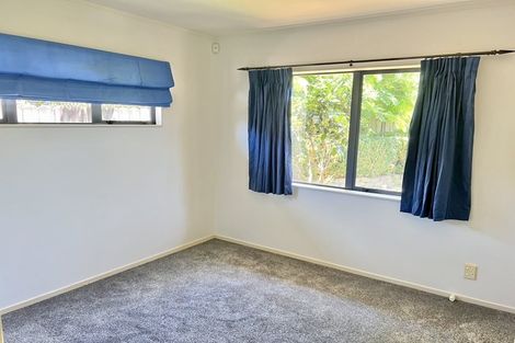 Photo of property in 12 Senator Drive, Manurewa, Auckland, 2105
