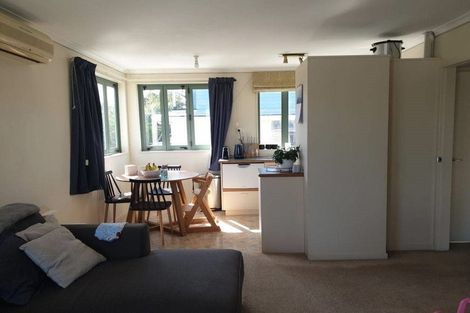 Photo of property in 2 Park Avenue, Titahi Bay, Porirua, 5022