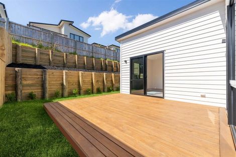 Photo of property in 21 Whakairo Crescent, Gulf Harbour, 0930