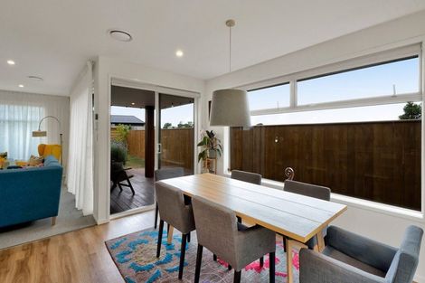 Photo of property in 16 Atutahi Street, Hurdon, New Plymouth, 4310