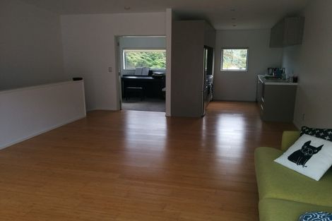 Photo of property in 79 Saddleback Grove, Karori, Wellington, 6012