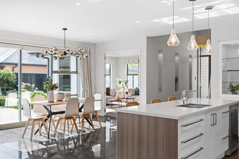 Photo of property in 14 Crown Close, Prebbleton, 7604