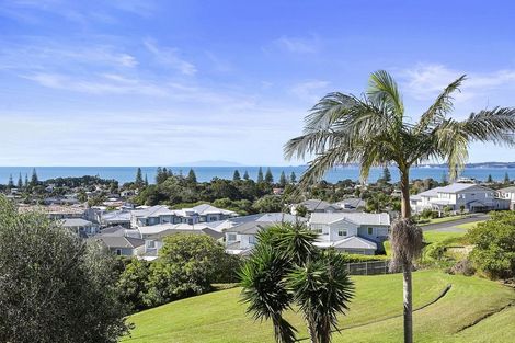 Photo of property in 2/18 Ngahere Views, Orewa, 0931