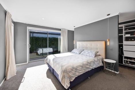 Photo of property in 52 Links Drive, Waiwhakaiho, New Plymouth, 4312