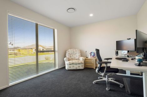 Photo of property in 5 Feather Place, Rolleston, 7615