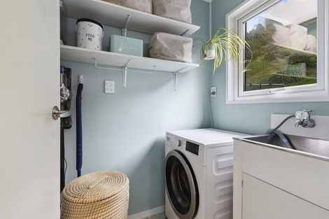 Photo of property in 70 Fyvie Avenue, Tawa, Wellington, 5028
