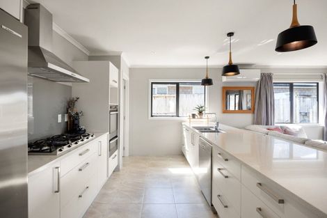 Photo of property in 2 Teatree Close, Huntington, Hamilton, 3210