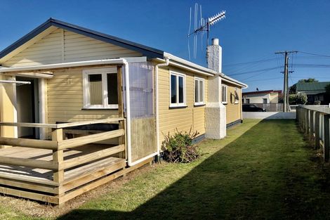 Photo of property in 2 Liddell Street, Foxton, 4814