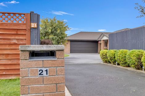 Photo of property in 21 Catchpole Place, Woodend, 7610