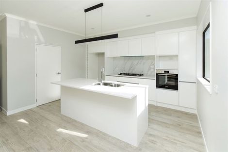 Photo of property in 104 Godfrey Drive, Orewa, 0931