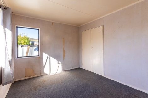 Photo of property in 90 Fergusson Street, Woodville, 4920