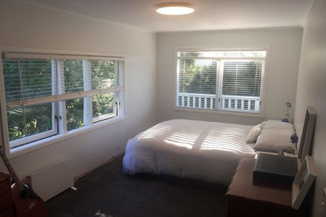 Photo of property in 104 Tio Tio Road, Seatoun, Wellington, 6022