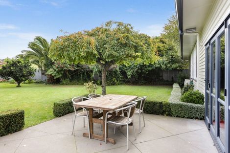 Photo of property in 9 Neeve Place, Taradale, Napier, 4112