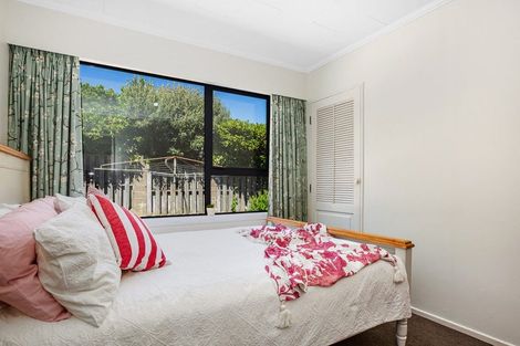 Photo of property in 6 Ettrick Grove, Papakowhai, Porirua, 5024