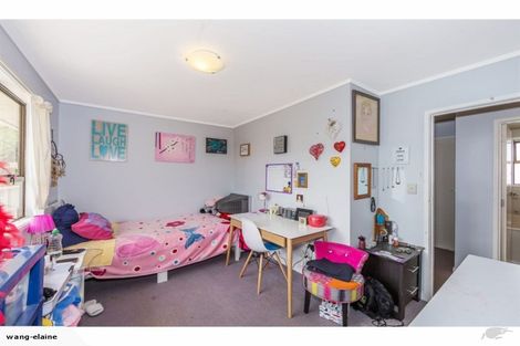 Photo of property in 1/66 Hogans Road, Glenfield, Auckland, 0629