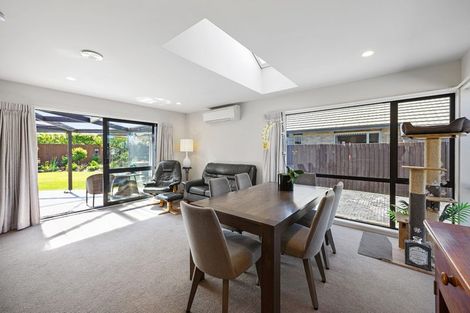 Photo of property in 6 Astor Place, Halswell, Christchurch, 8025