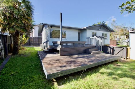 Photo of property in 64 Borich Road, Sunnyvale, Auckland, 0612