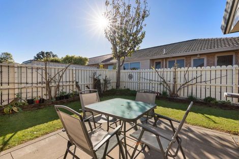 Photo of property in 2/172 Queen Street, Waiuku, 2123