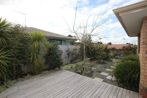 Photo of property in 169c Colwill Road, Massey, Auckland, 0614