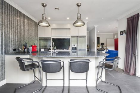 Photo of property in 19 Cremorne Avenue, Hokowhitu, Palmerston North, 4410