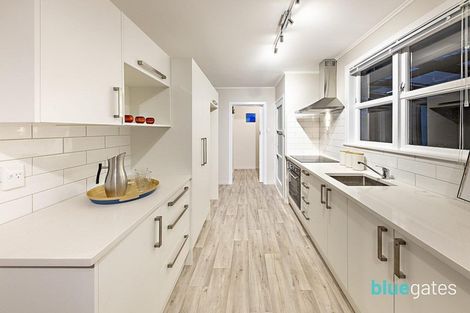 Photo of property in 12 Hywell Place, Manurewa, Auckland, 2102