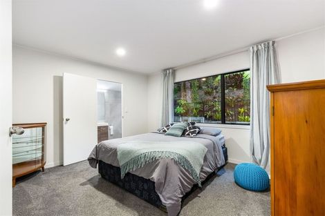 Photo of property in 22 Darcy Place, Massey, Auckland, 0614