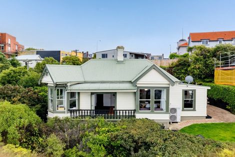 Photo of property in 3 Strathmore Crescent, Roslyn, Dunedin, 9010