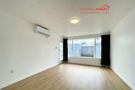 Photo of property in 4 Simons Street, Moturoa, New Plymouth, 4310