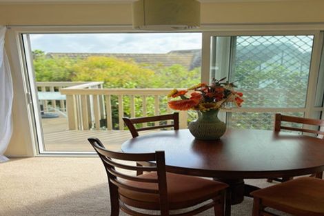 Photo of property in 2/28 Waiau Street, Torbay, Auckland, 0630