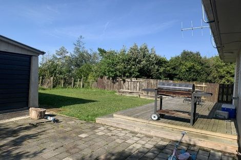 Photo of property in 21 Perrin Place, Kelvin Grove, Palmerston North, 4414