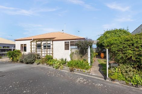 Photo of property in 9/180 Charles Street, Westshore, Napier, 4110