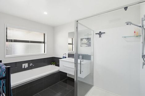 Photo of property in 35 Kahuraki Drive, Pegasus, 7612