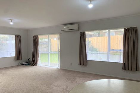 Photo of property in 5 Newington Road, Henderson, Auckland, 0612