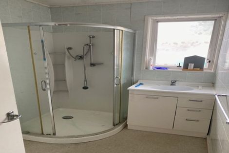 Photo of property in 24 Tiri Tiri Road, Birkdale, Auckland, 0626