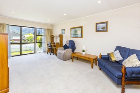 Photo of property in 50f2- Kowhai Avenue, Ebdentown, Upper Hutt, 5018