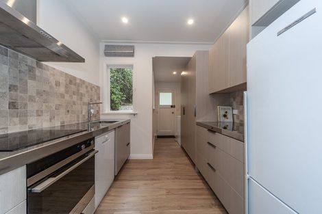 Photo of property in 50 Queens Drive, Lyall Bay, Wellington, 6022