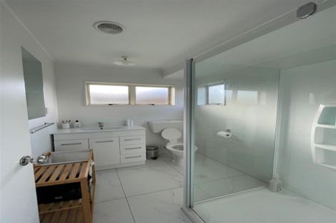 Photo of property in 14 Sid Place, Mangere, Auckland, 2022