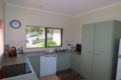 Photo of property in 6 Longview Rise, Massey, Auckland, 0614
