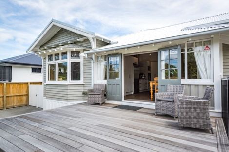 Photo of property in 192 Riverlaw Terrace, Saint Martins, Christchurch, 8022