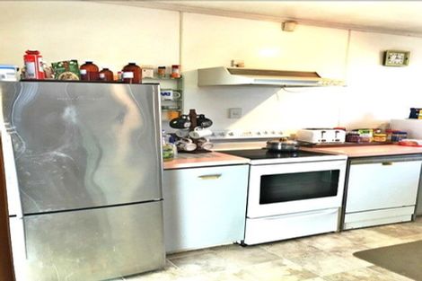 Photo of property in 16 Roberts Road, Te Atatu South, Auckland, 0610