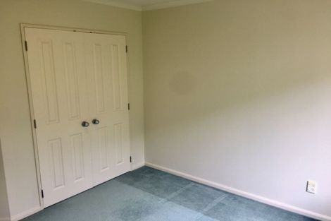 Photo of property in 10 Newry Close, East Tamaki Heights, Auckland, 2016