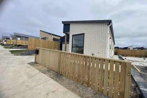 Photo of property in 59 Horokaka Street, Massey, Auckland, 0614
