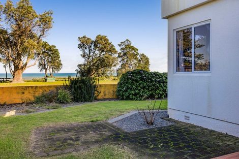 Photo of property in 22 Fox Street, Opunake, 4616